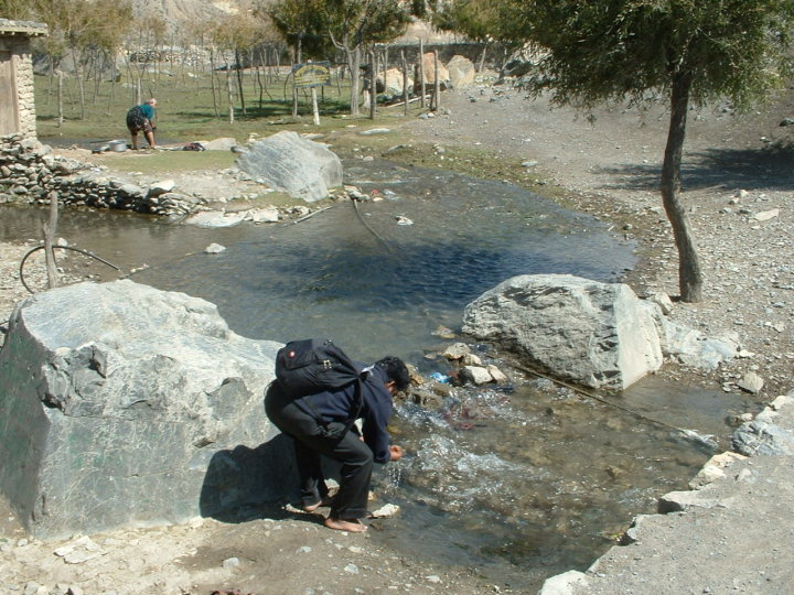 1915805_106655139365060_3423599_n