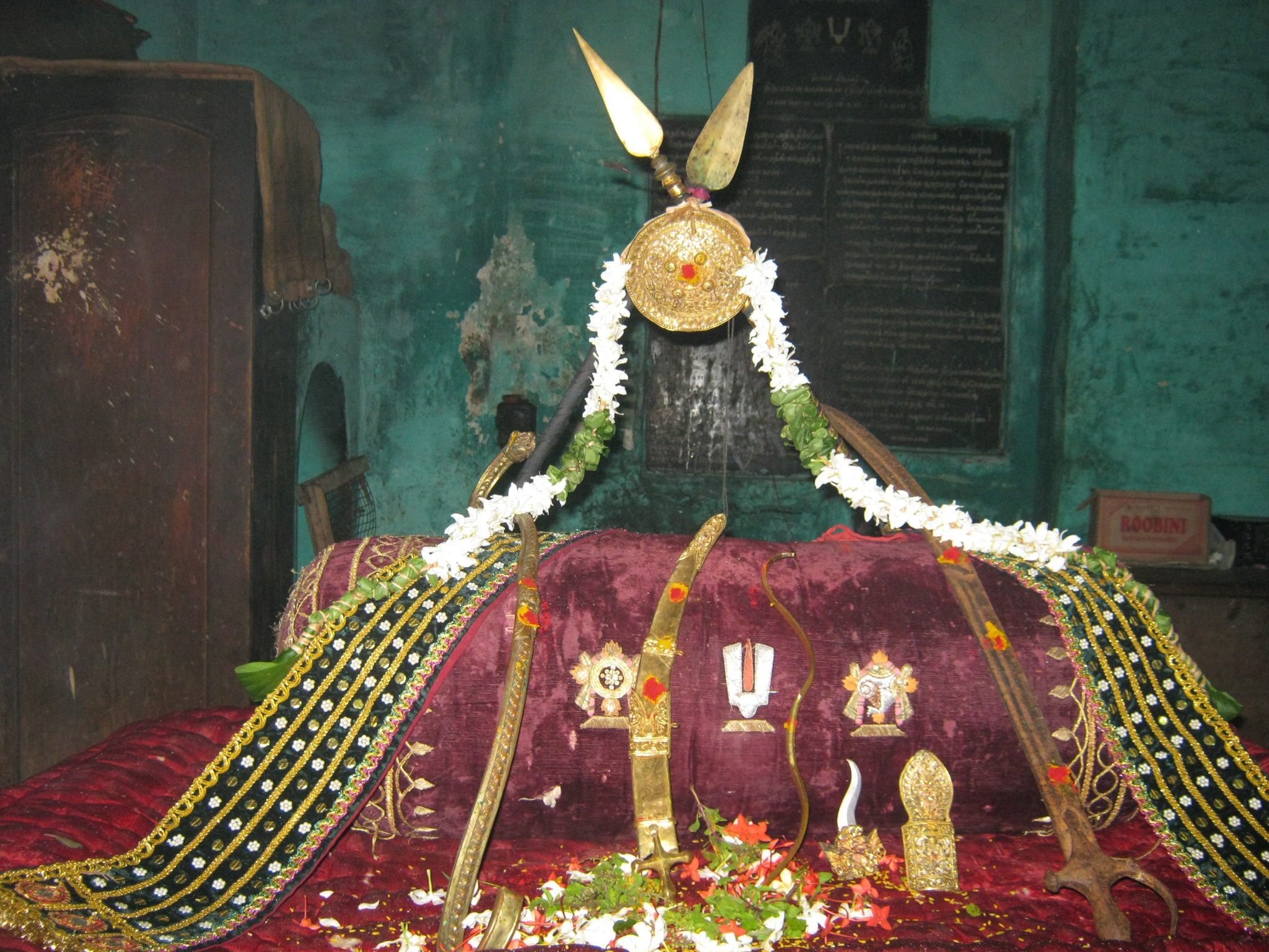 171951_382880835120445_1177072260_o