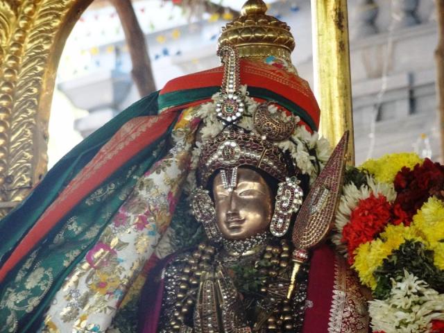 254863_497775680253402_1889657978_n