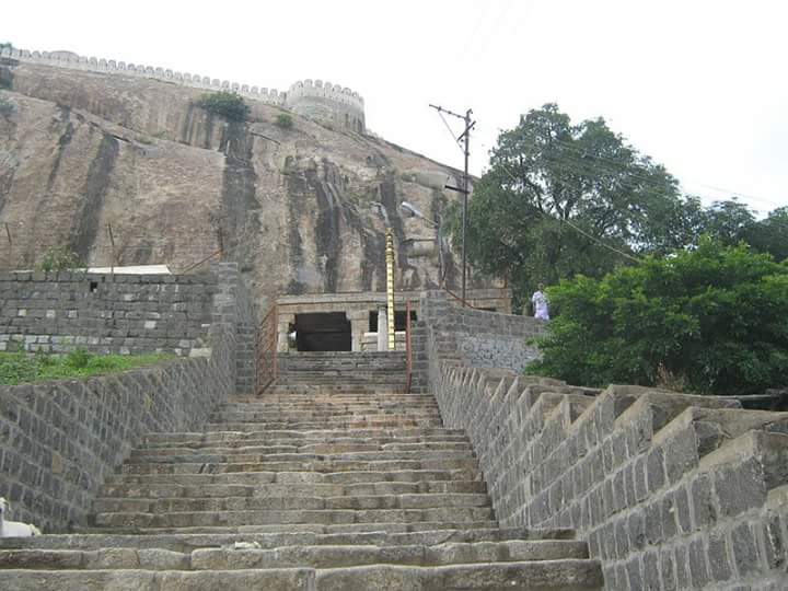 .facebook_1496654059535